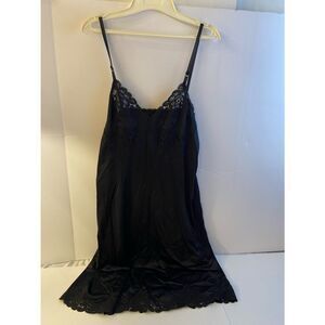 Vanity fair black lace slip gown nylon USA 38/24 Medium M